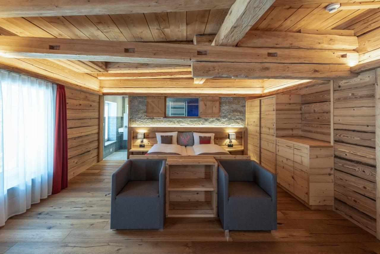 Hotel Crusch Alba Swiss Lodge Zernez Bagian luar foto