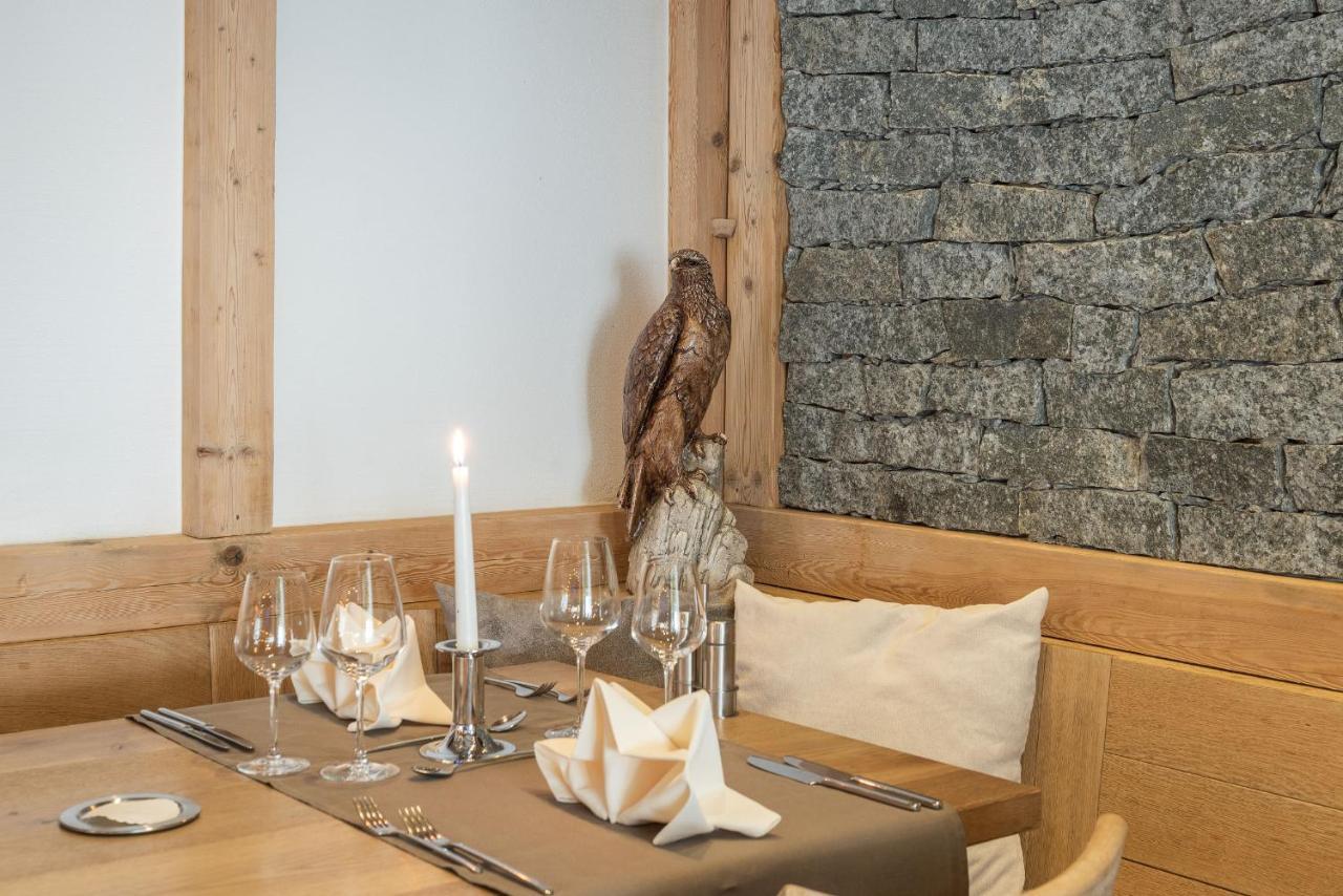 Hotel Crusch Alba Swiss Lodge Zernez Bagian luar foto