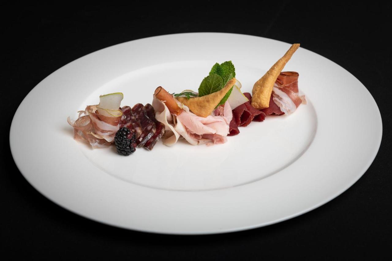 Hotel Crusch Alba Swiss Lodge Zernez Bagian luar foto